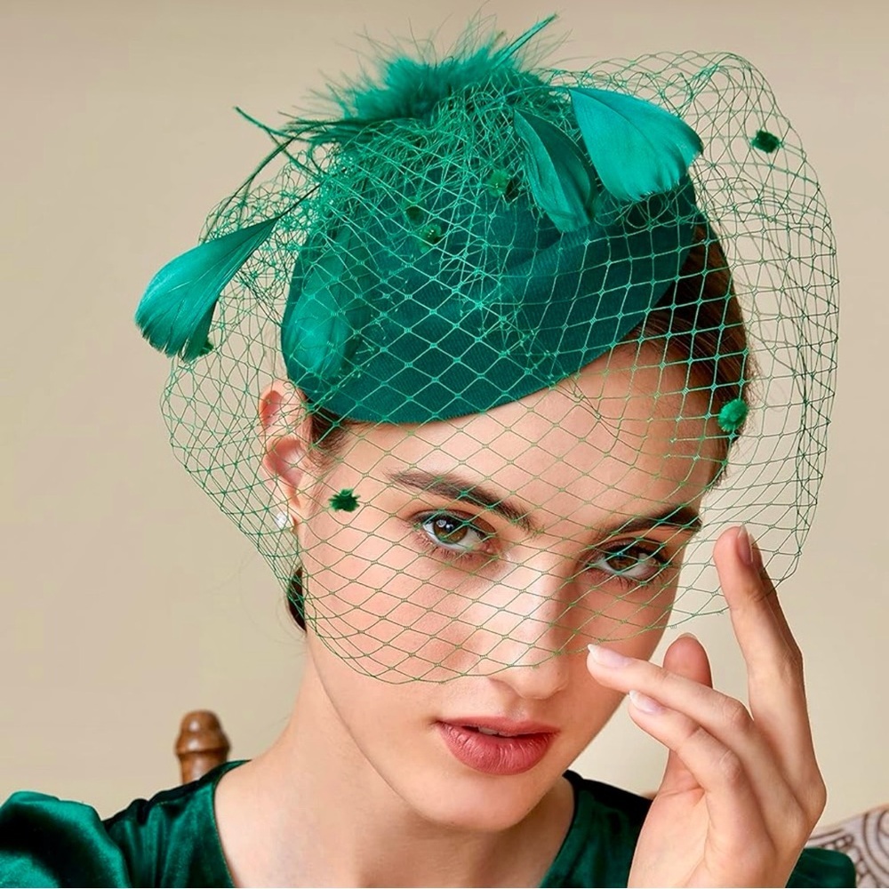 NEW Dark Emerald Green Fascinator Veiled Hat with Feathers Clip-In with Headband